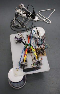 Complete self-contained robot